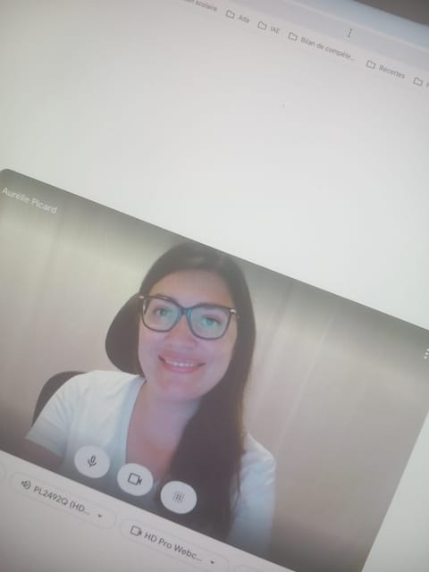 Aurélie en rendez-vous de bilan de compétences en visioconférence